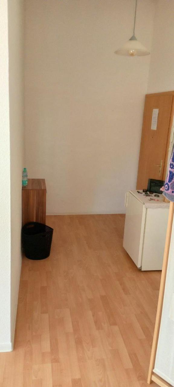 Forrest Apartments In Freiberg Min Stay 2 Nights Max Number Of Guest 1 Aprt 1 المظهر الخارجي الصورة